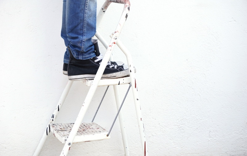 peinture-HYERES-min_ladder-1558046